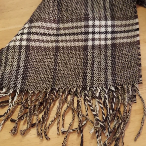 New John Ashford Plaid Winter Scarf Fringe Ends - Picture 1 of 3